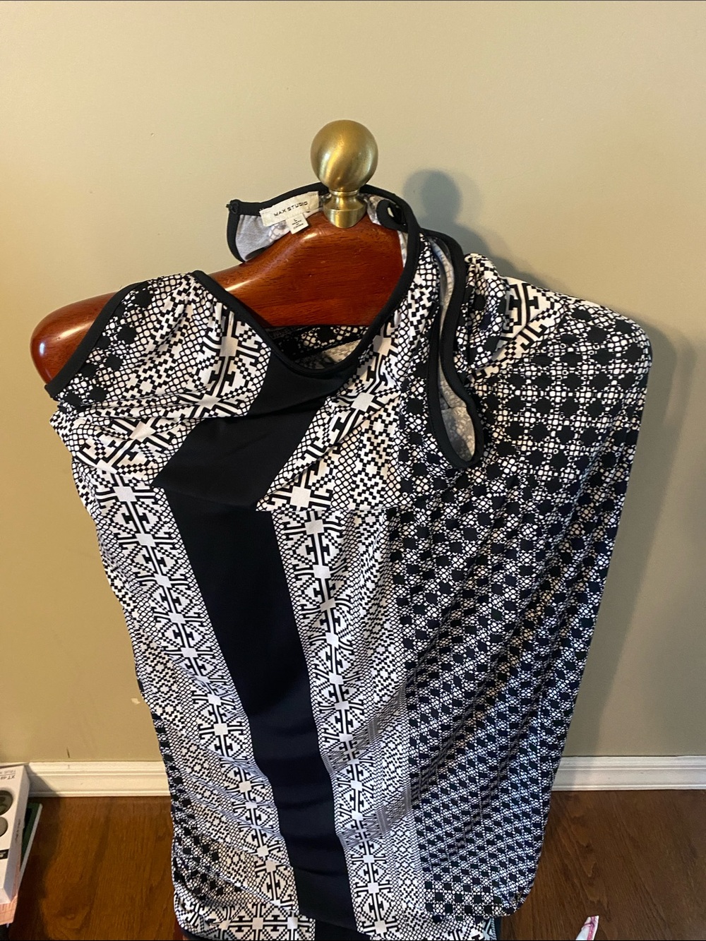 Max Studio Black and White Patterned Dress